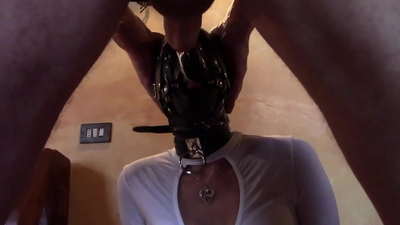 হিলের মধ্যে লরা, মডেল নির্বাচন, ভিডিও 2021, একাধিক রিং সহ গভীর গলা